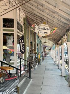 Bell Buckle shopping for your Tennessee trips