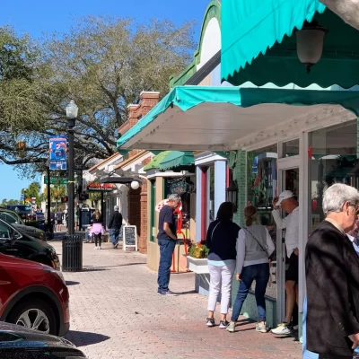 Shopping downtown Dunedin Florida