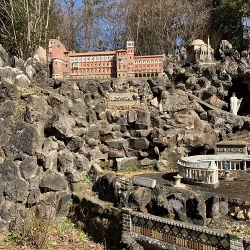 Ave Maria Grotto Cullman Alabama