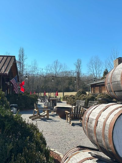 Leiper's Fork Distillery bar